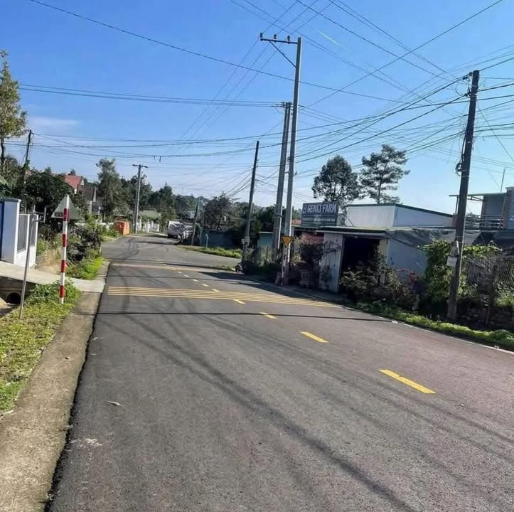 Nhà mặt tiền Triệu Quang Phục, B'Lao Bảo Lộc 99m² giá 1.9 tỷ - Cơ hội sở hữu ngay!