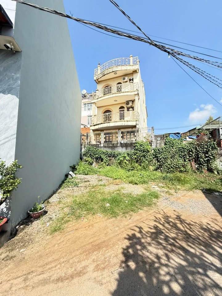 Đất Bửu Hòa Biên Hòa 83m² giá 2.2 tỷ - Sổ đỏ chính chủ, mặt tiền đường nhựa!