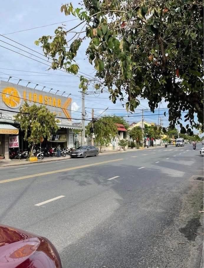 Nhà mặt tiền đường Phạm Văn Đồng, Tây Ninh 72m² giá 3.4 tỷ - Thổ cư 100%!