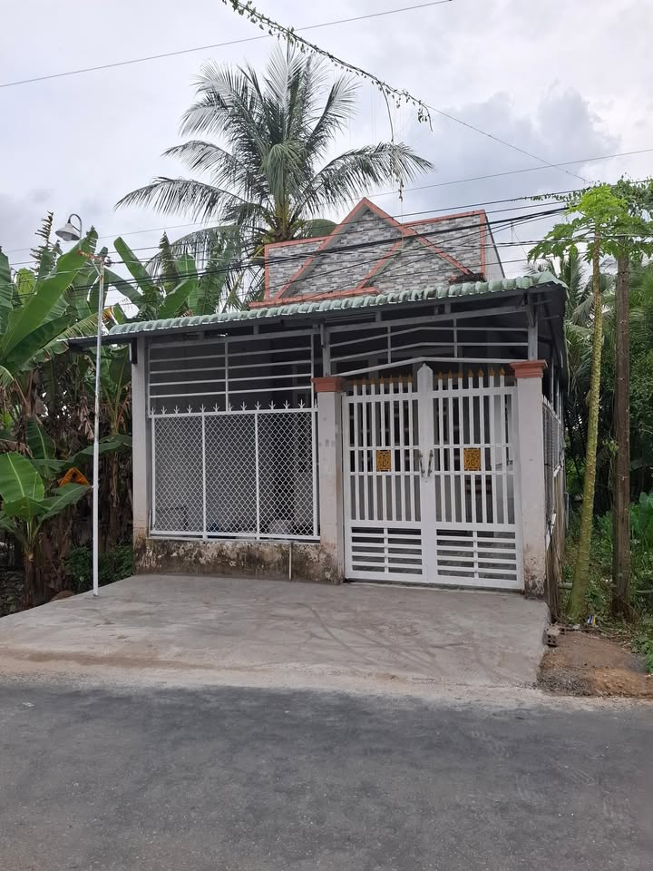 Nhà cấp 4 Trà Ôn 93.6m² giá 900 triệu - Chính chủ, gần chợ!