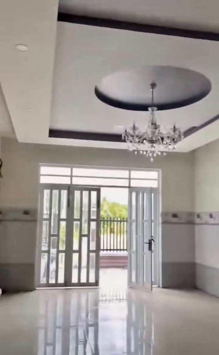 Nhà 1 Trệt 1 Lầu tại xã Phú Hưng, Bến Tre 162m² giá 1.5 tỷ - Sổ đỏ đầy đủ, tặng máy lạnh!