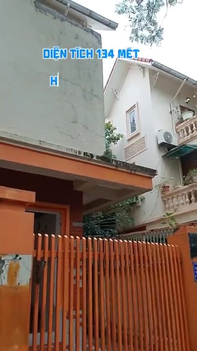 Biệt thự Townhouse 134m² KĐT Làng Việt Kiều Châu Âu - Chỉ 40 tỷ VND!