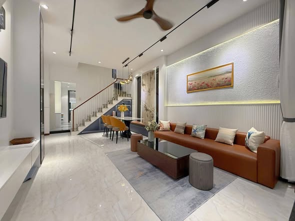 Nhà phố 4 phòng ngủ tại kiệt 442 Hoàng Diệu, Hải Châu, Đà Nẵng - Giá 4.7 tỷ thương lượng!