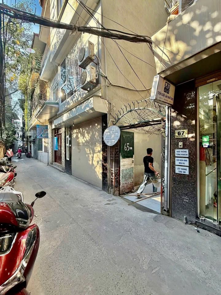 Nhà phố Minh Khai 52m² giá 200 triệu - Ô tô đỗ tận cổng, sẵn sàng ở ngay!