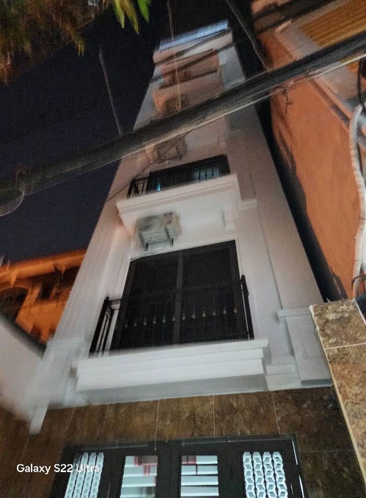 Nhà riêng Lạc Long Quân 34m² giá 8 tỷ - Nội thất đẹp lung linh, đón Tết ngay!