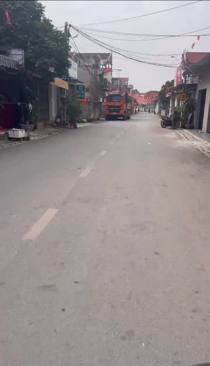 Đất nền tại ngã tư chợ Muối, Lục Nam 104m² giá chỉ 1 tỷ - Cơ hội đầu tư tuyệt vời!