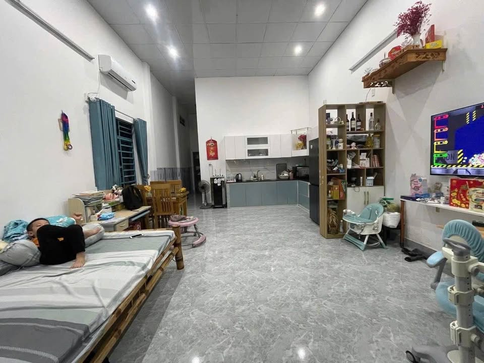 Nhà cấp 4 đường Lưu Quang Vũ 180m² giá 4.45 tỷ - Tiềm năng tách thửa tuyệt vời!