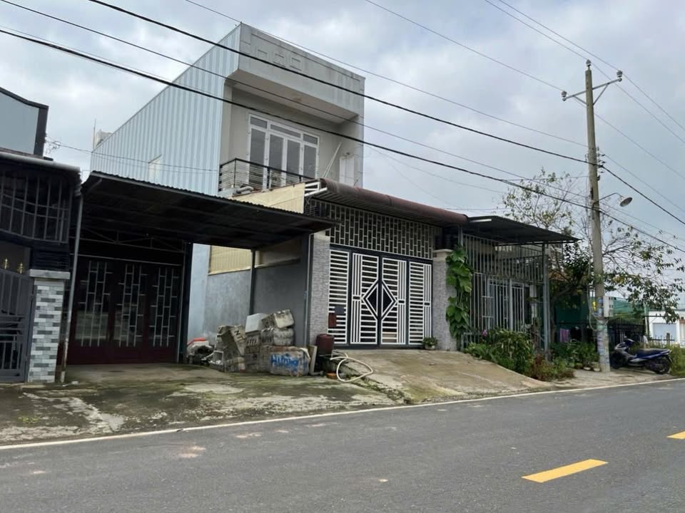 Nhà bán trung tâm Thạnh Mỹ 115m² giá 2.55 tỷ - Vị trí đắc địa, kinh doanh thuận lợi!