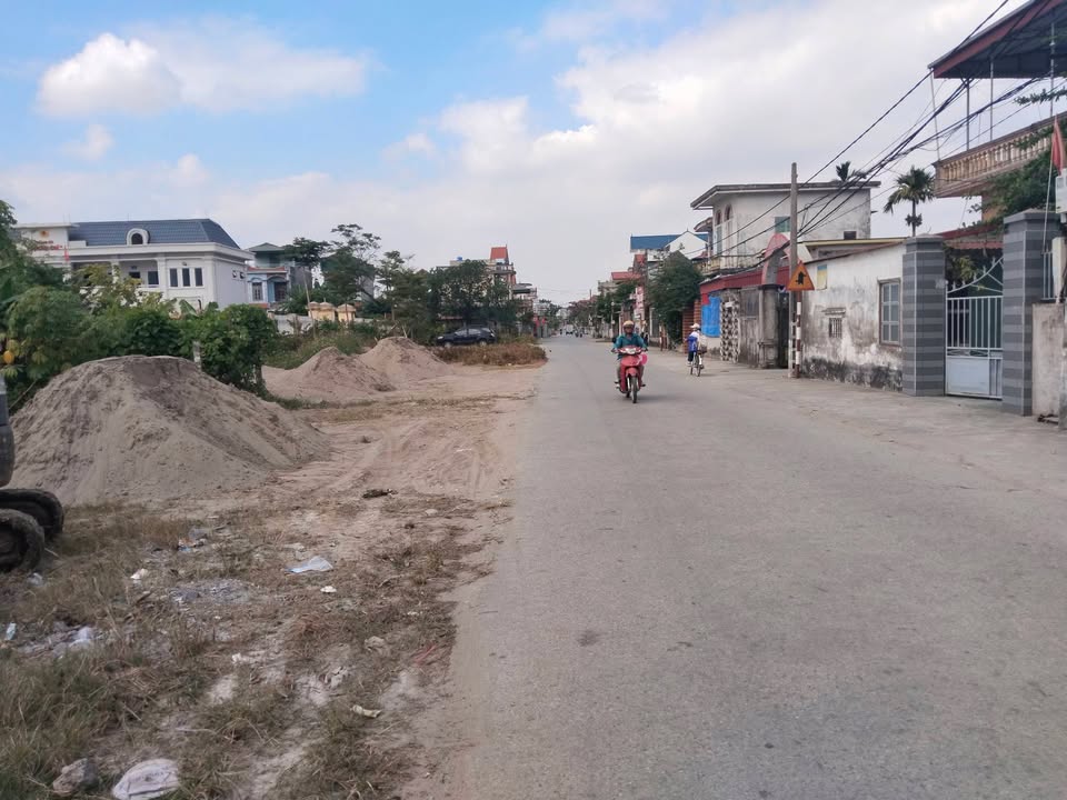 Đất kinh doanh sầm uất tại Đông Hưng 132m² giá 1.6 tỷ - Sổ đỏ chính chủ!