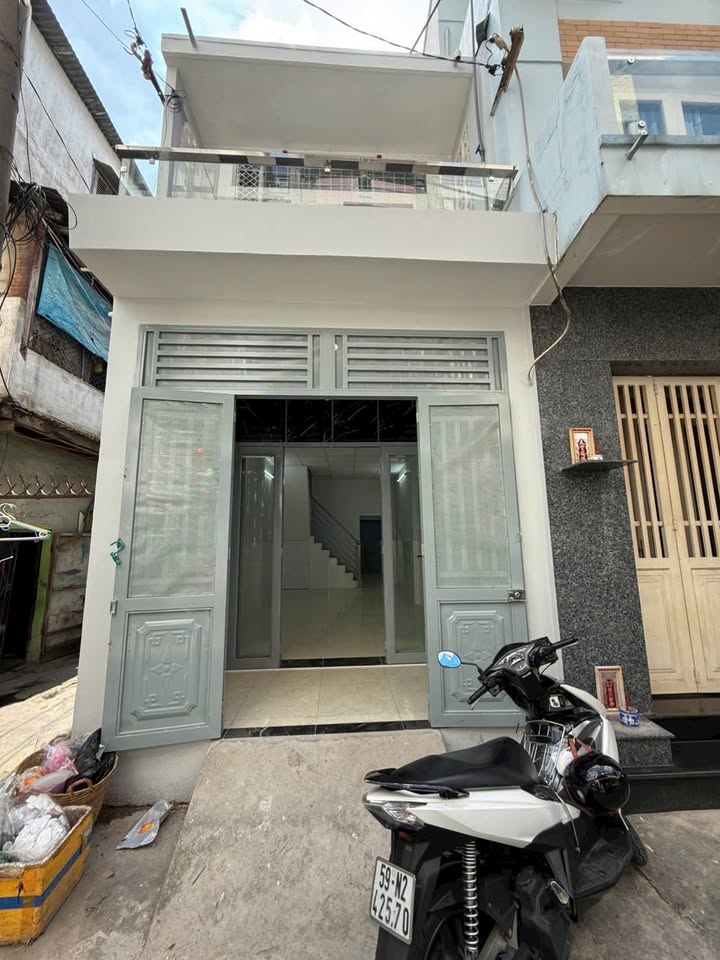 Nhà hẻm 8m Thái Phiên, Quận 11 - Diện tích 32m², Giá 5,9 tỷ - Đầu tư sinh lời!