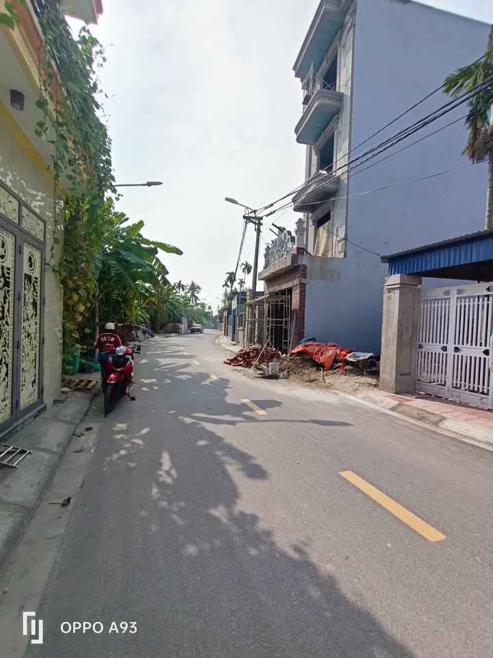 Đất vàng mặt trục Quỳnh Hoàng, Nam Sơn 60m² giá 2 tỷ - Cơ hội đầu tư tuyệt vời!