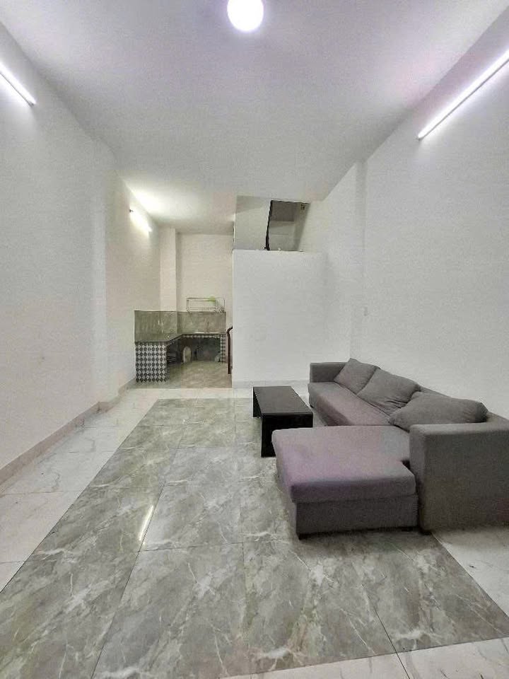 Nhà riêng Bình Tiên Quận 6 38m² giá 5.15 tỷ - Thông thoáng, tiện nghi!