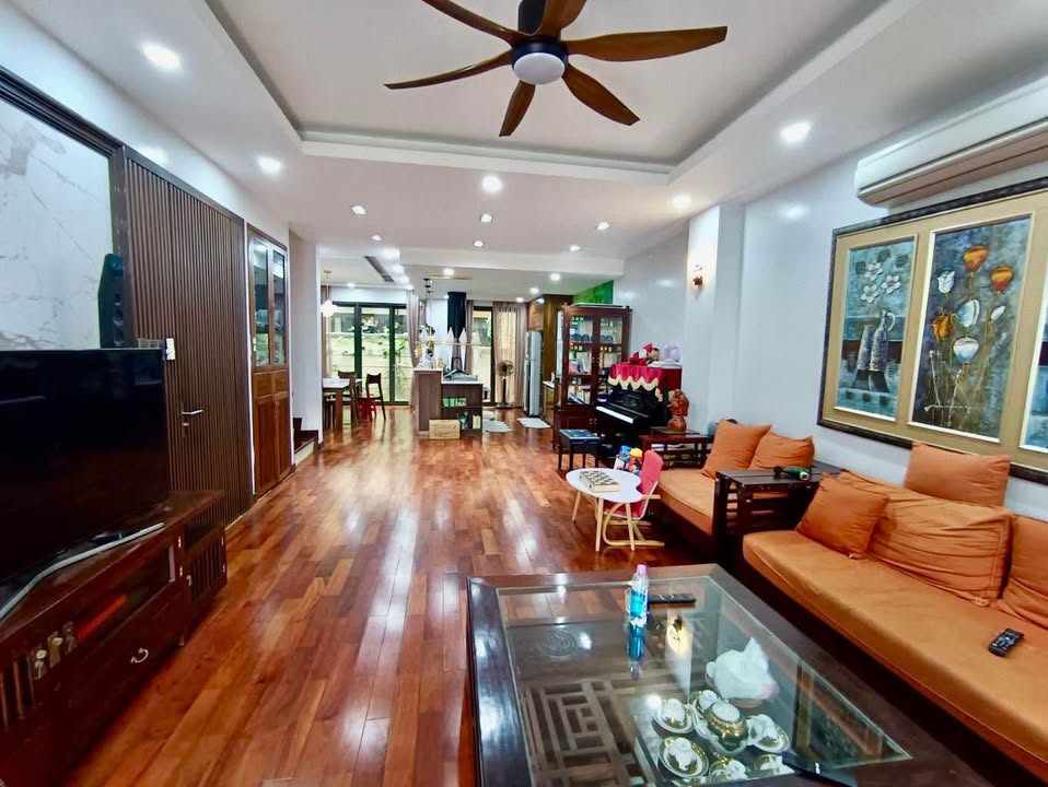 Bán gấp Townhouse Arden Park Thạch Bàn 144m² chỉ 64.8 tỷ - Sẵn sàng vào ở ngay!