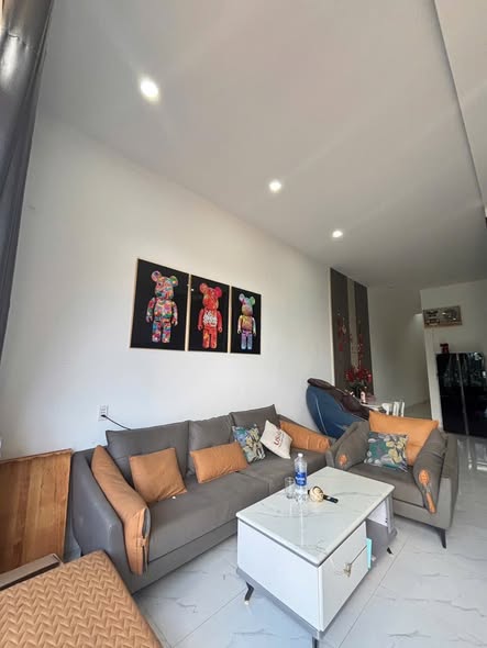 Nhà cấp 4 hẻm 451 Y Moan, Cư Êbur 100m² giá 2.25 tỷ - Thiết kế hiện đại, sẵn sàng vào ở!