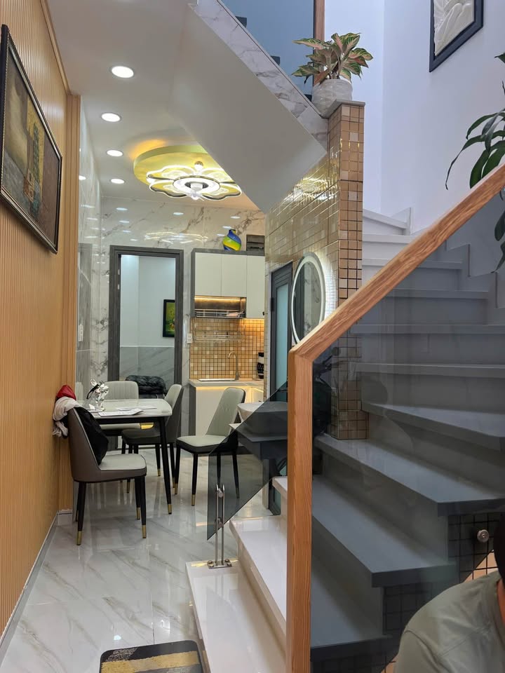 Nhà cho thuê đường Hoàng Hoa Thám, Bình Thạnh 36.4m² giá 15.5 triệu - Sẵn sàng vào ở!