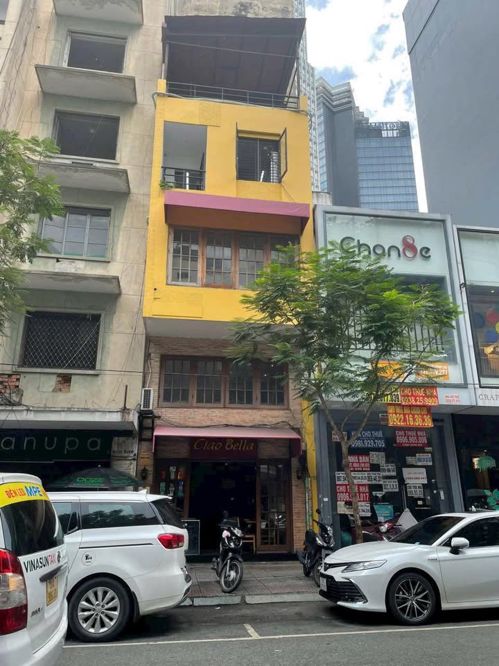 Nhà mặt tiền Đông Du, Quận 1, 35m² giá 62 tỷ - Đầu tư sinh lời cao!