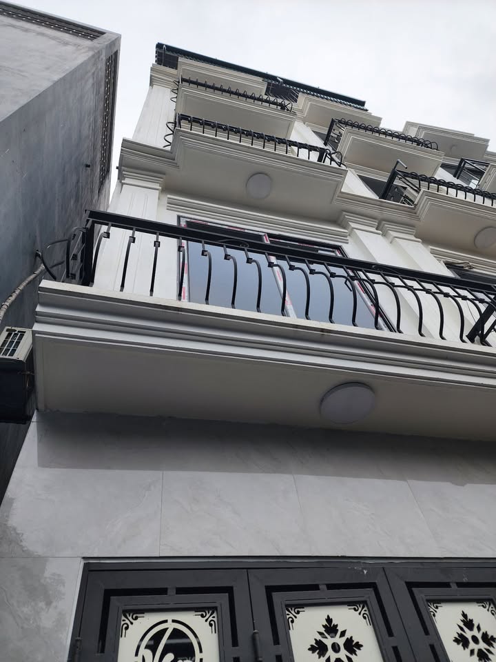 Nhà riêng Dương Nội Hà Đông 30m² giá 5.8 tỷ - Xây mới 5 tầng, ngõ rộng thoáng!