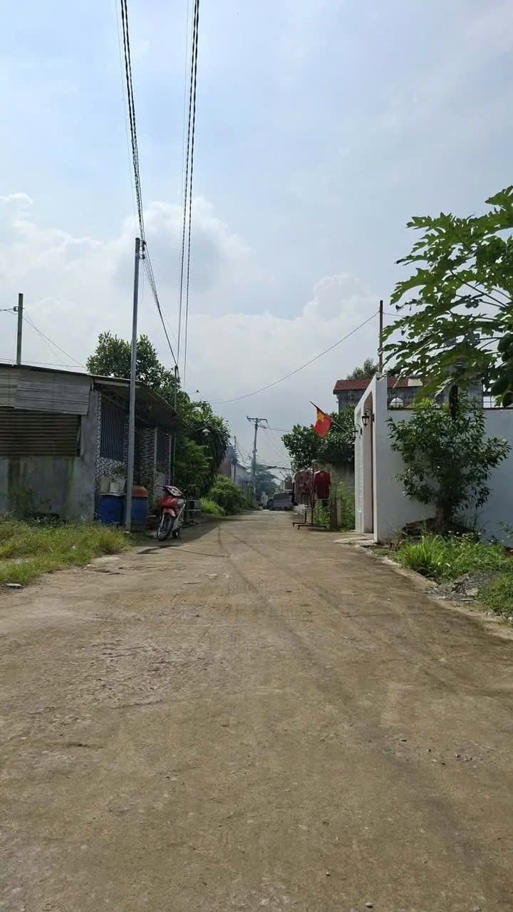 Đất thổ cư ấp 3 An Phước 90m² giá 2.15 tỷ - Sổ đỏ chính chủ, vị trí đẹp!