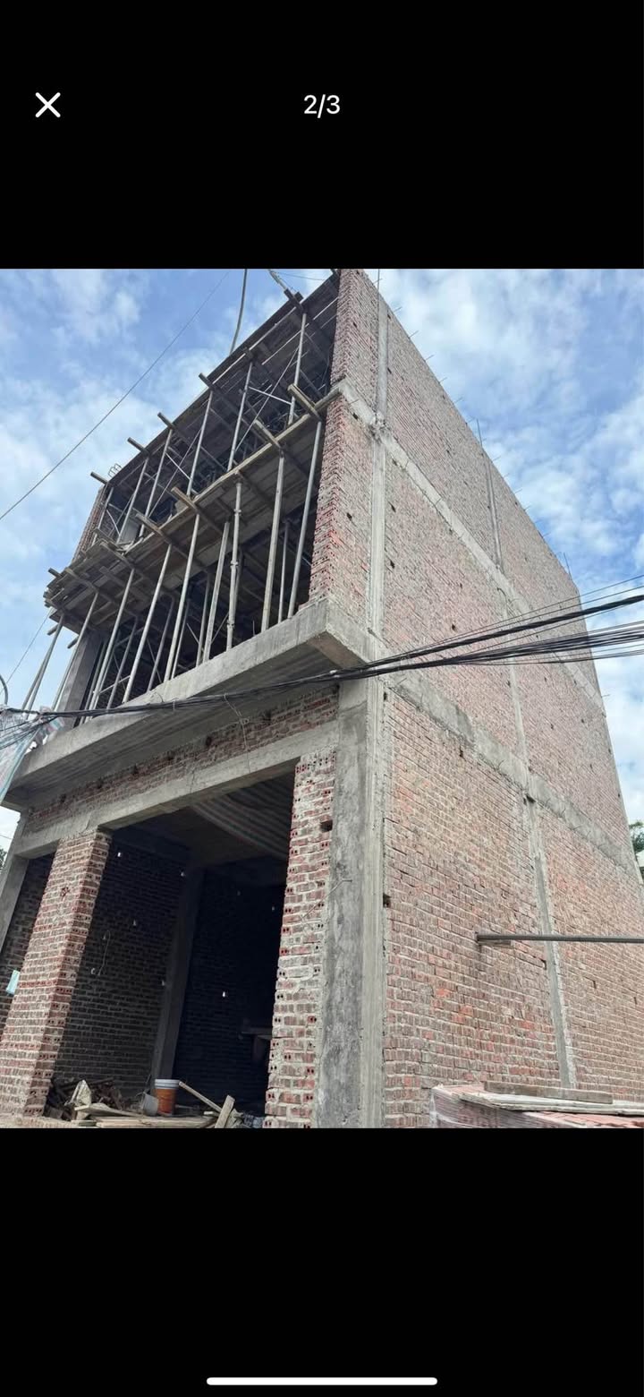 Nhà 3 tầng tại Ngõ 20 Nguyễn Văn Cừ, Hạ Long 60m² giá 3 tỷ - Thiết kế hiện đại, sân để xe ô tô!