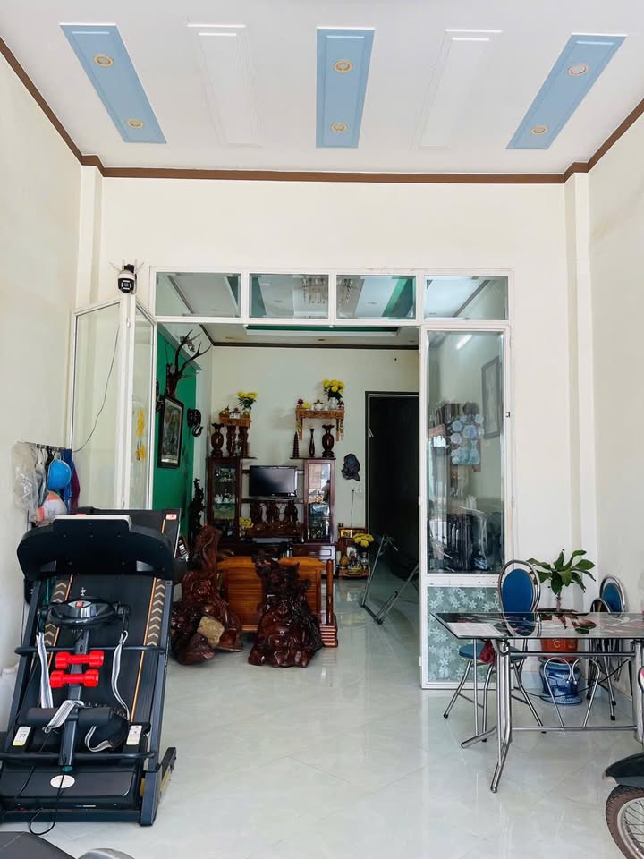 Nhà mặt tiền Võ Nguyên Giáp - Pleiku 112m² giá 2.9 tỷ - Kinh doanh thuận lợi!