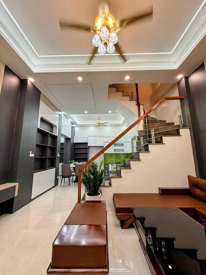 Nhà phố Vĩnh Phúc, Ba Đình 46m² giá 10.5 tỷ - Thiết kế hiện đại, sổ đỏ chính chủ!