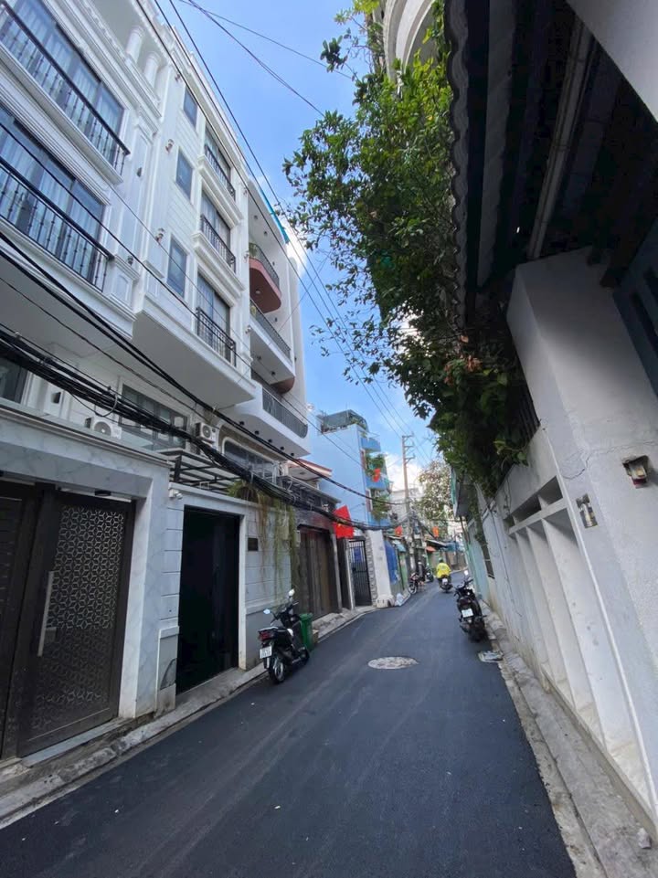 Căn hộ dịch vụ cao cấp Trần Bình Trọng, Bình Thạnh 90m² giá 22.5 tỷ - Đầu tư sinh lời ổn định!