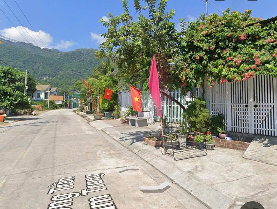 Đất Phước Đồng Nha Trang 186m² giá 2.5 tỷ - Gần chợ và tiện ích đầy đủ!