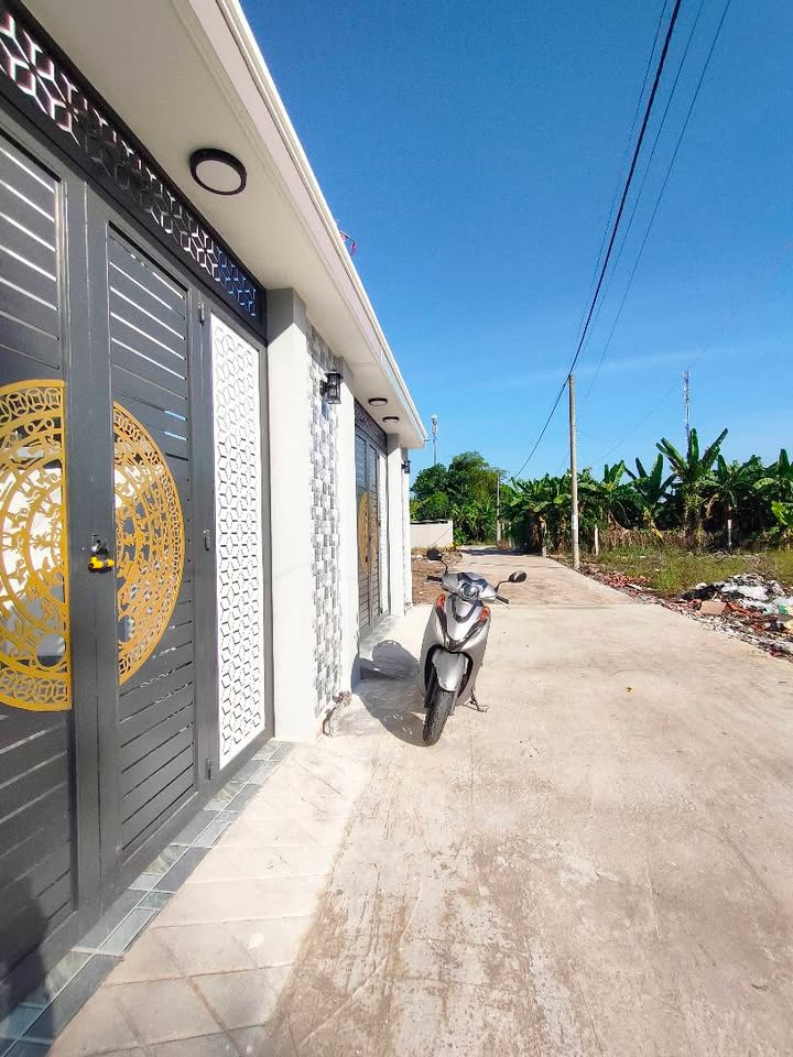 Nhà 1 trệt 1 lầu tại Phước Lâm, Cần Giuộc 108m² giá 2.6 tỷ - Sổ hồng riêng, pháp lý rõ ràng!