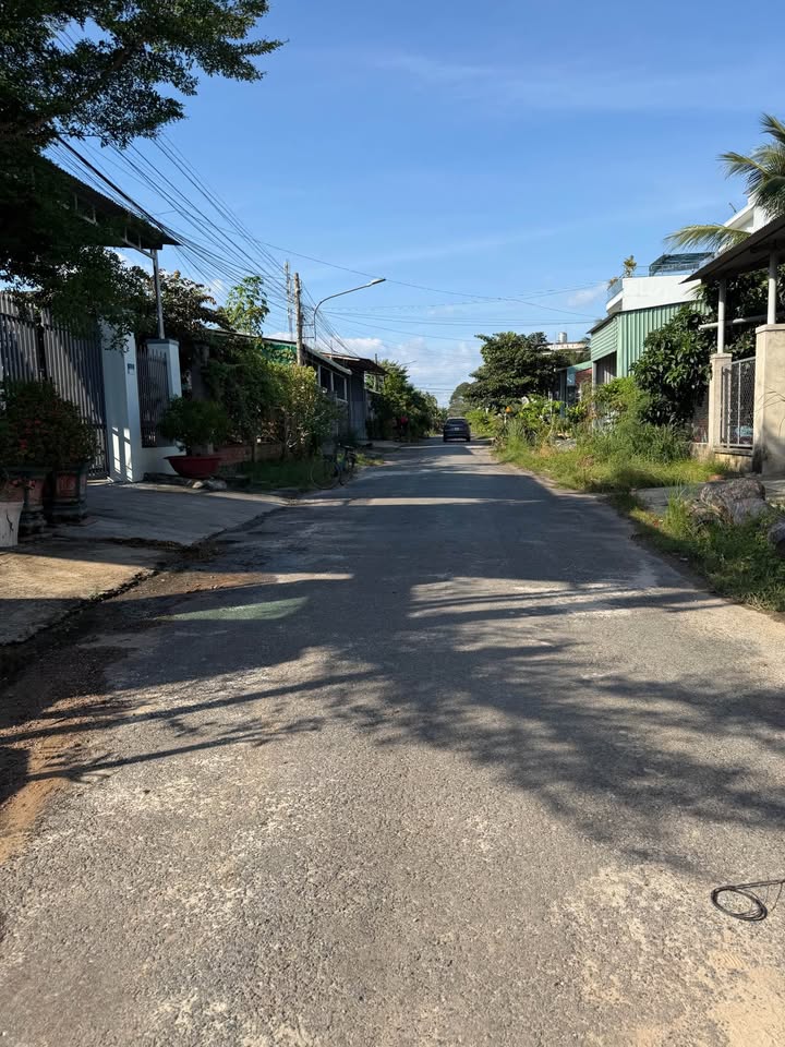 Nhà phố Ninh Lộc Tây Ninh 145m² giá 1.65 tỷ - Thiết kế hiện đại, nội thất tặng kèm!