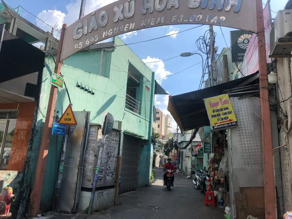 Nhà nguyên căn hẻm Nguyễn Kiệm Gò Vấp 24m² giá 7.5 triệu - Thích hợp cho gia đình và nhóm bạn!