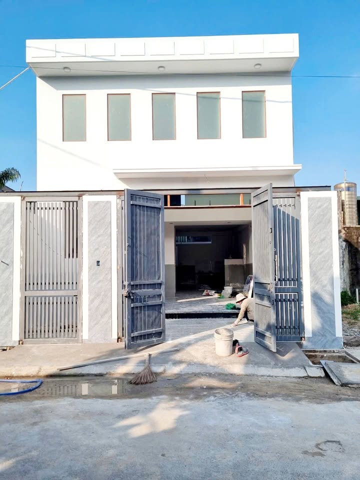 Nhà cho thuê Hóc Môn 80m² giá 7.5 triệu - Nhà mới sạch đẹp, yên tĩnh!