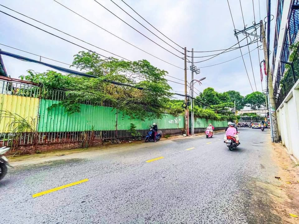 Cho thuê mặt bằng kinh doanh góc 2 mặt tiền Quang Trung, 2100m² - Hợp đồng dài hạn, bàn giao ngay!