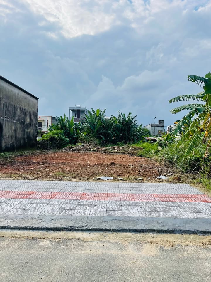 Đất nền Hòa Xuân Đà Nẵng 100m² giá chỉ 3.99 tỷ - Vị trí sát công viên, lô góc đẹp!