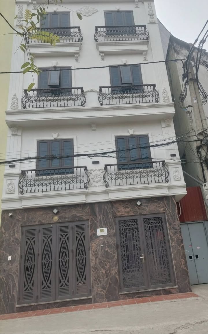 Nhà riêng Cổ Nhuế 54m² giá 8 tỷ - Ô tô đỗ cửa, tiện ích đầy đủ!