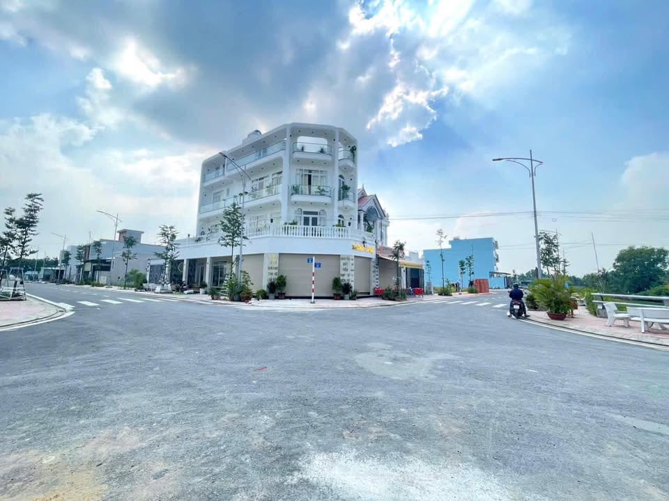 Đất Tái Định Cư Tân Bửu Bến Lức 100m² giá 1.9 tỷ - Cơ hội đầu tư tuyệt vời!