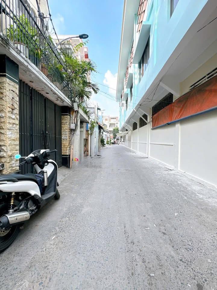 Bán gấp FrontHouse Bạch Đằng, Bình Thạnh 105m² giá 17.9 tỷ - Kinh doanh siêu đỉnh!