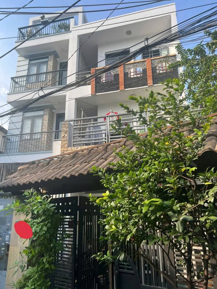 Căn hộ dịch vụ 11 phòng tại Thống Nhất, 134m² giá 8.86 tỷ - Đầu tư sinh lời hấp dẫn!