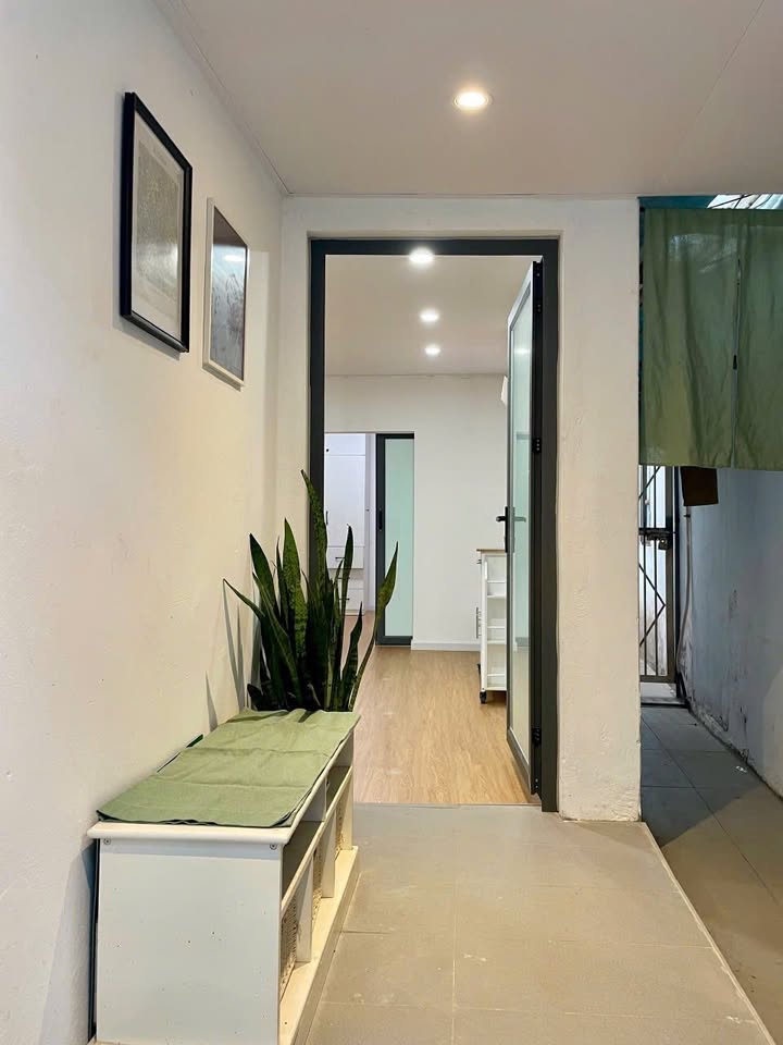 Căn hộ tập thể Thành Công Ba Đình 1 phòng ngủ giá 10 triệu - Tiện nghi đầy đủ, nhận nhà ngay!