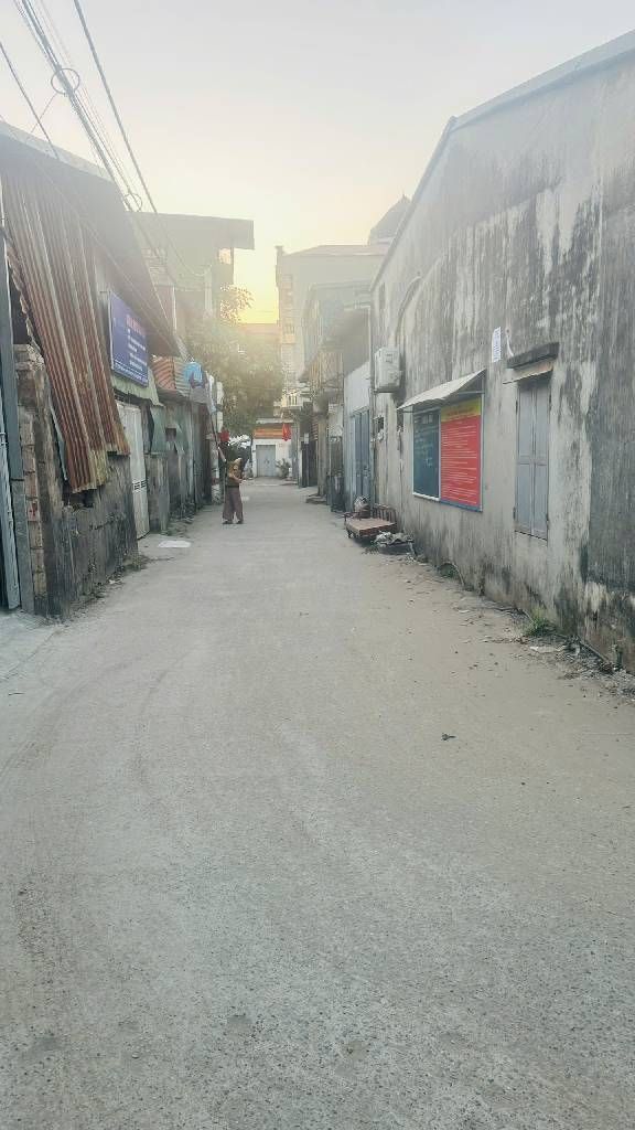 Nhà 2 tầng Tân Mai 51m² giá 3.8 tỷ - Kinh doanh thuận lợi, ô tô tránh