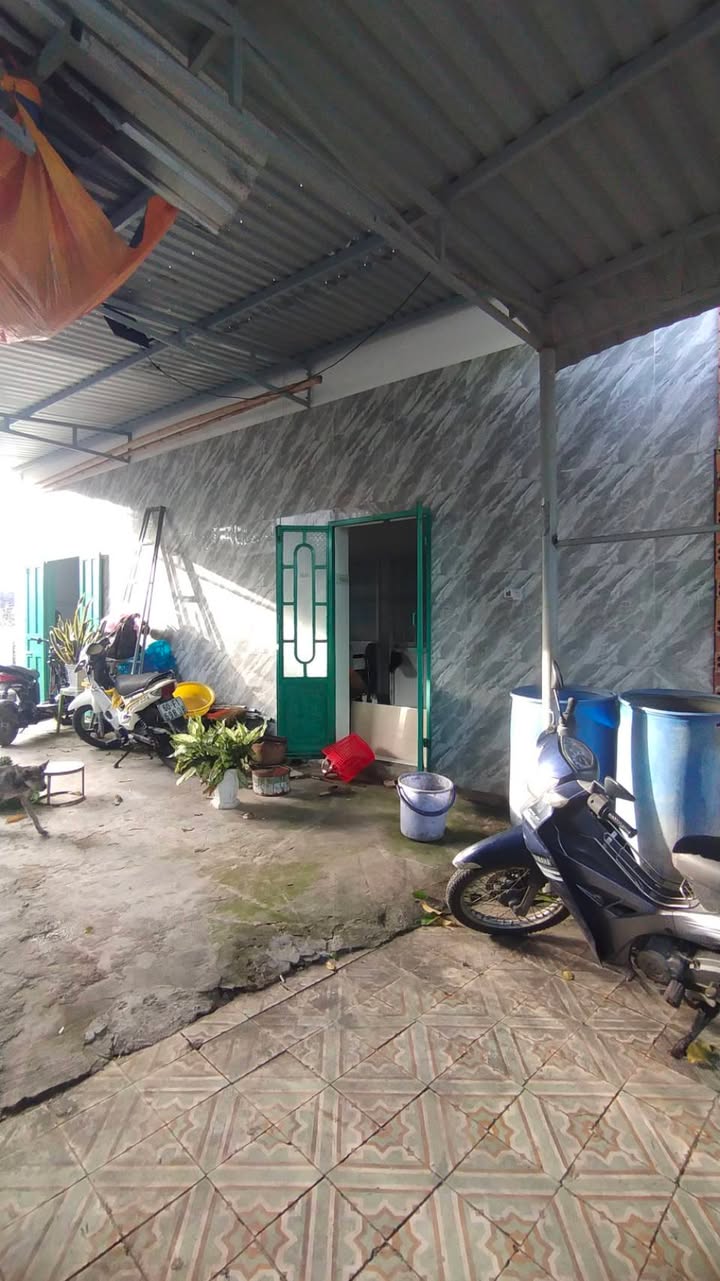 Nhà mới xây tại Đức Long 70m² giá 395 triệu - Gần chợ, thuận tiện sinh sống!