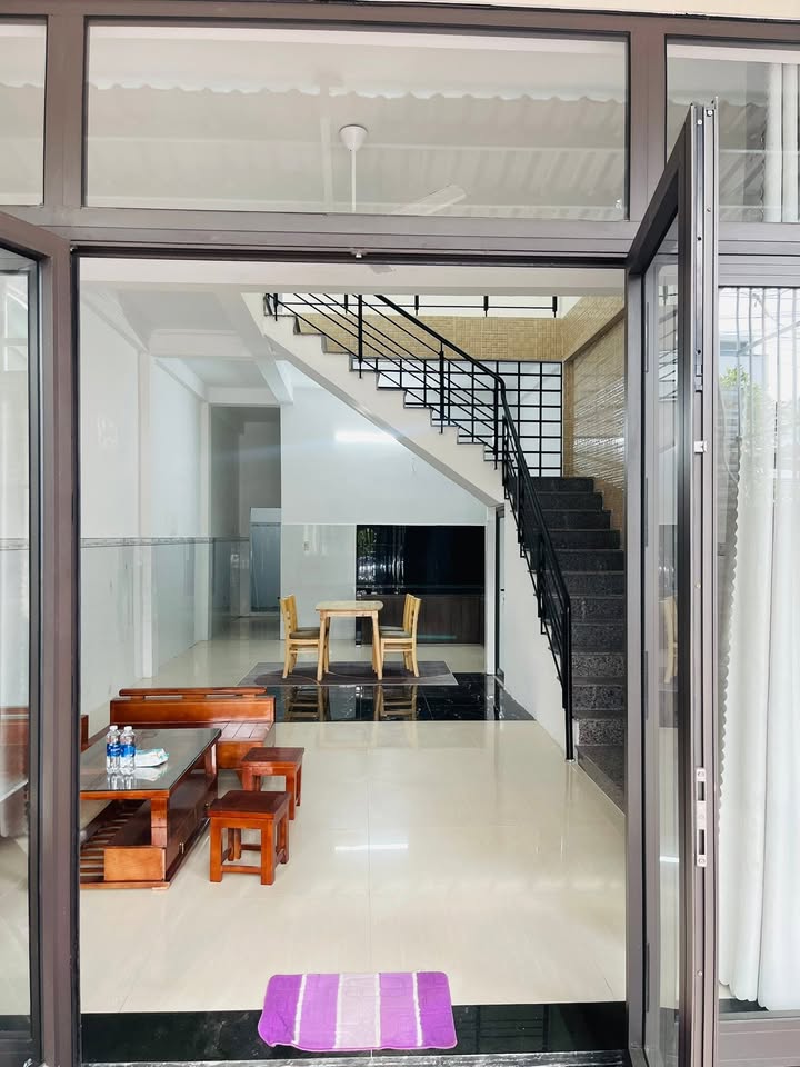 Nhà 2 tầng đẹp Phan Triêm, Hòa Xuân 90m² giá 6.38 tỷ - Vị trí đắc địa gần trung tâm!