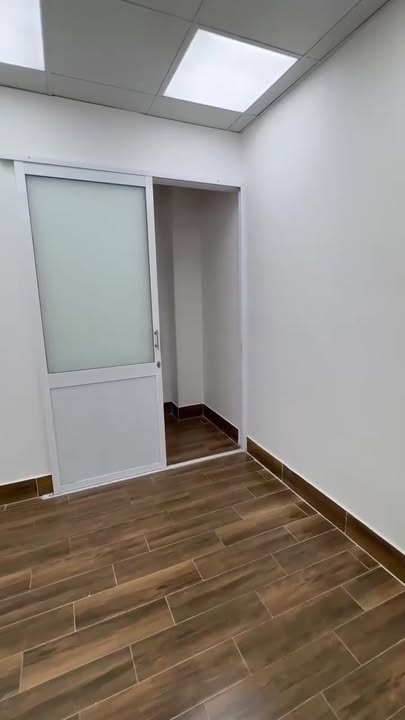 Nhà hẻm nhựa 8m đường Âu Cơ, quận 11, diện tích 29.9m² giá 6.6 tỷ - Vị trí đẹp, kinh doanh đa ngành!