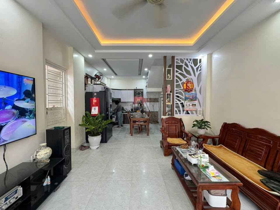 Nhà 4 tầng Đằng Hải 52m² giá 3.79 tỷ - Ô tô đỗ cửa, lô góc hiếm!
