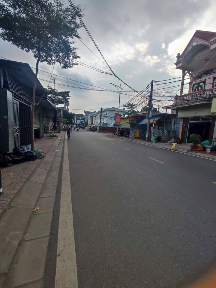 Đất Tặng Nhà Cấp 4 Tại Tân Tiến, An Dương - 120m² Giá 4 Tỷ Đầu Tư Lợi Nhuận!