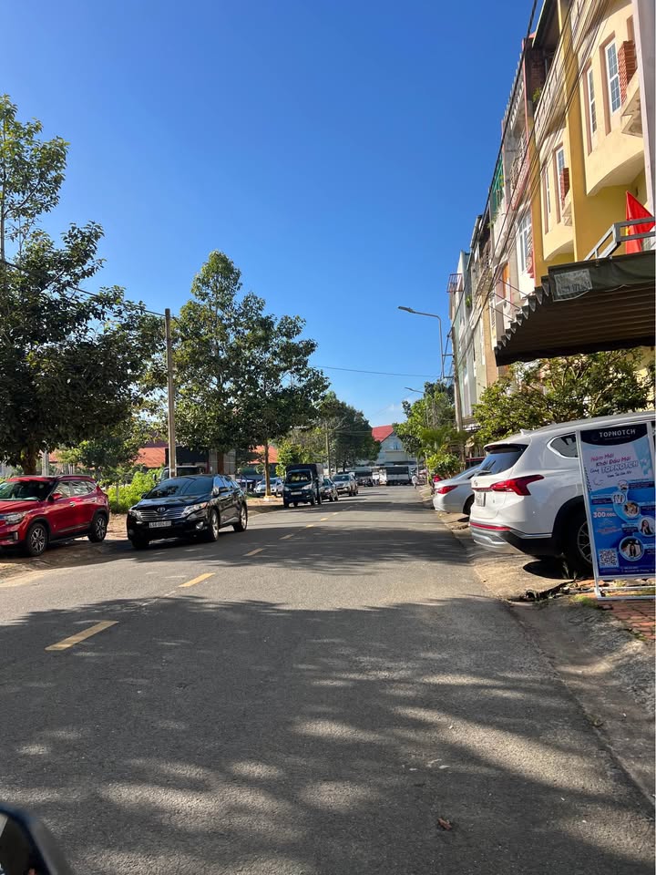 Nhà mặt tiền đường Lý Nam Đế, Bảo Lộc 133m² giá 8.7 tỷ - Vị trí kinh doanh đắc địa!