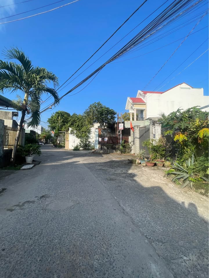 Đất nền Trảng Dài, Biên Hòa 225m² giá 3.3 tỷ - Sổ đỏ chính chủ, thương lượng nhẹ