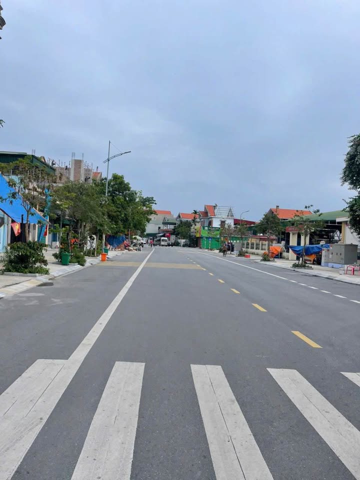 Đất nền Quang Trung Uông Bí 116m² giá 900 triệu - Sổ đỏ chính chủ!