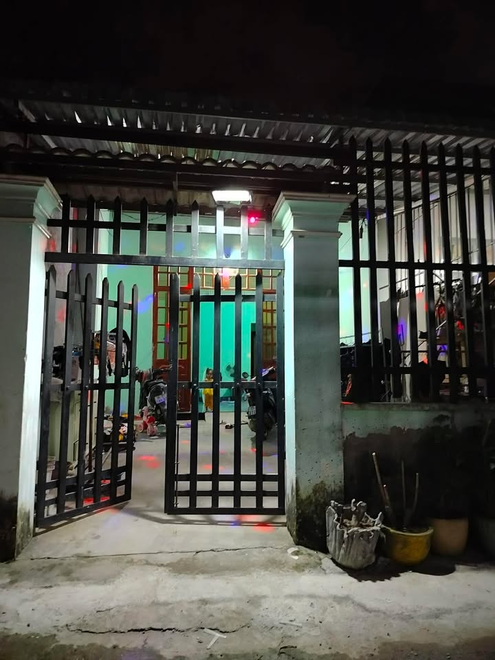 Nhà riêng Tân Hiệp, Tân Uyên 100m² giá 990 triệu - Sẵn sàng vào ở ngay!