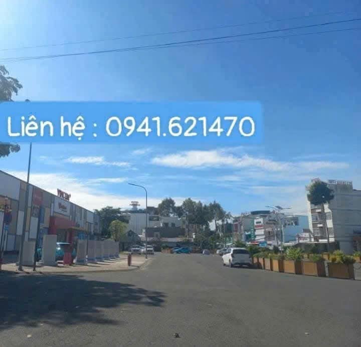 Nhà 4 Tầng Thang Máy Vincom Sa Đéc 79m² giá 7.8 tỷ - Thiết kế hiện đại, vị trí đắc địa!