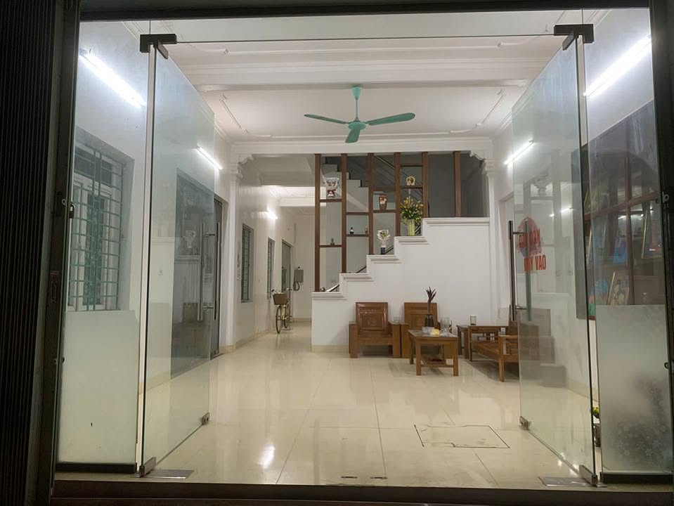 Nhà 3 tầng mặt tiền đường Lê Thái Tổ, phường Tân Thành, Ninh Bình - Kinh doanh cực tốt!